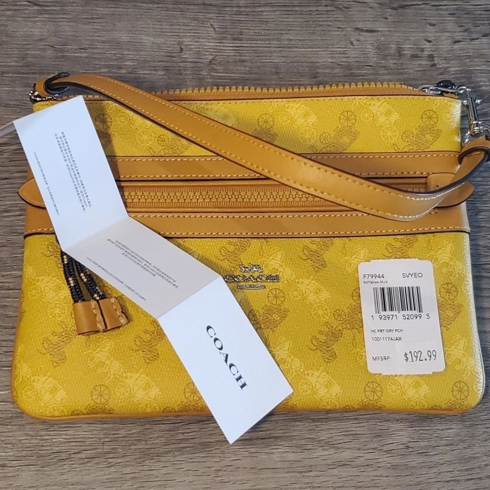 🐥 NWT YELLOW COACH